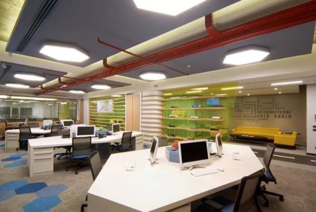 盤點(diǎn)備受企業(yè)青睞的個(gè)性集裝箱辦公室裝修案例