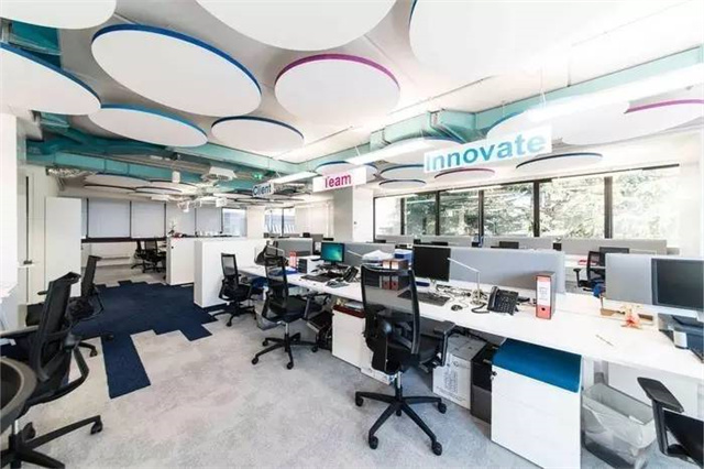 現(xiàn)代風(fēng)廠(chǎng)房辦公室設(shè)計(jì)